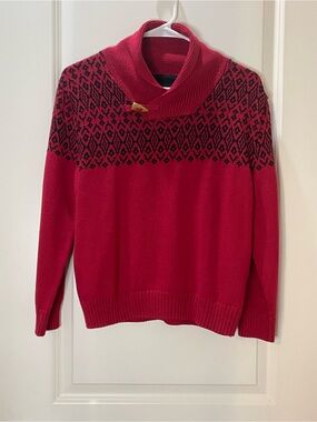 Cozy Red V-Neck Shawl Collar Sweater with Patterned Yoke & Toggle Closure S